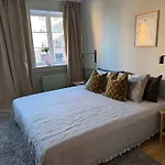 Upscale 3Br Apt