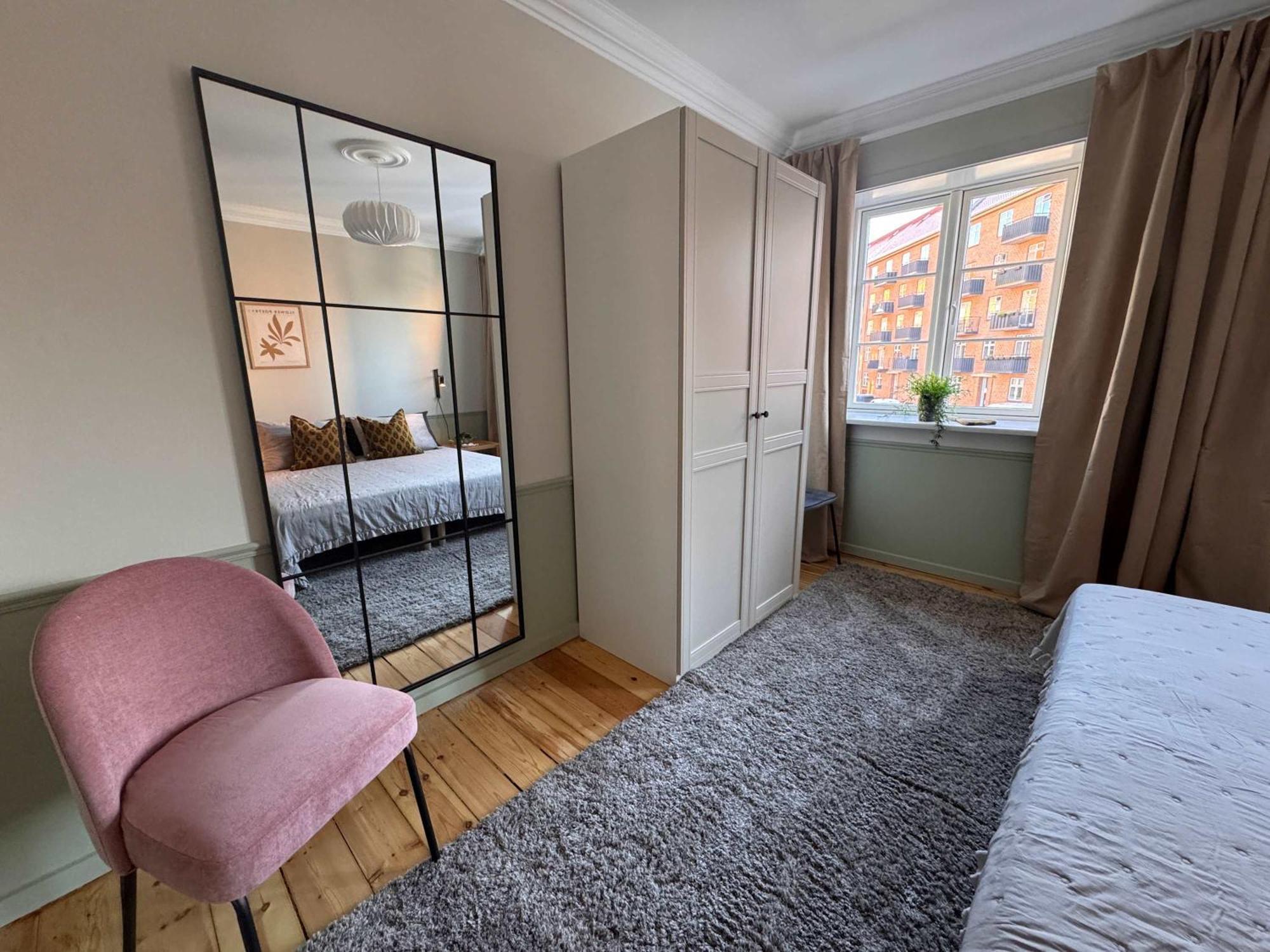 Upscale 3br Apartment *